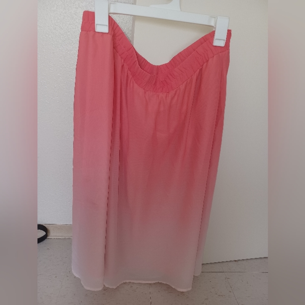 Old Navy Coral Ombre Skirt